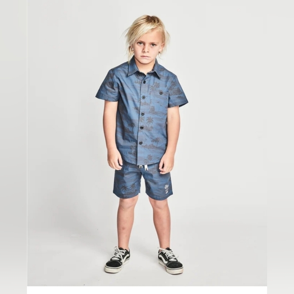 NWT Munster Kids island hut shorts - Picture 2 of 2